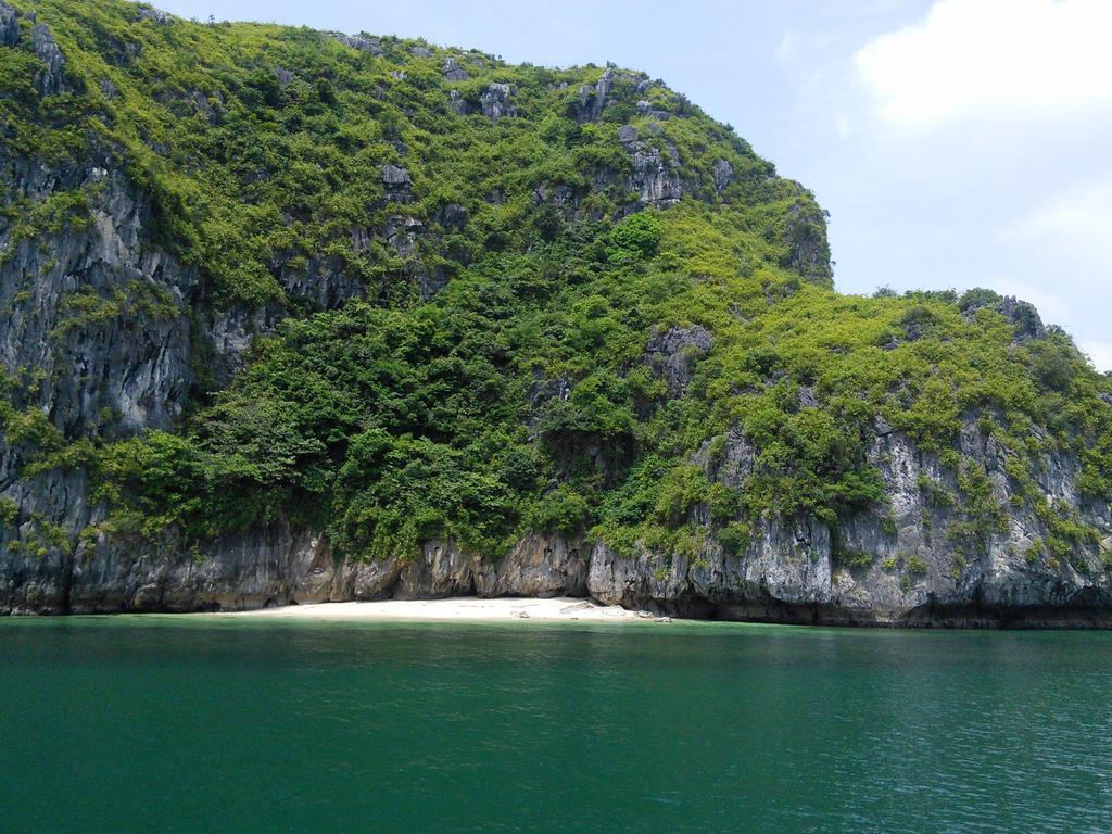 Nam Phuong Hotel Dong Khe Sau Esterno foto