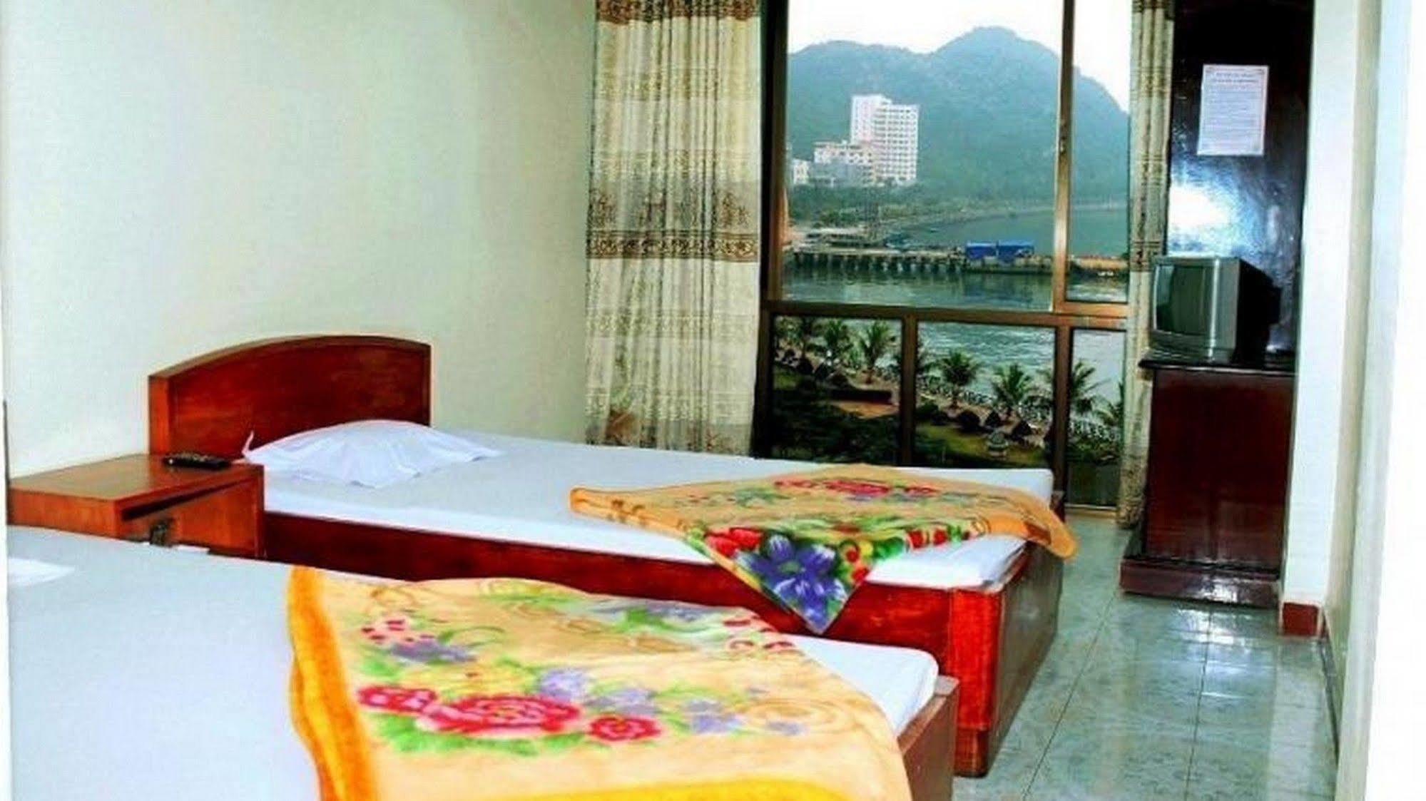 Nam Phuong Hotel Dong Khe Sau Esterno foto