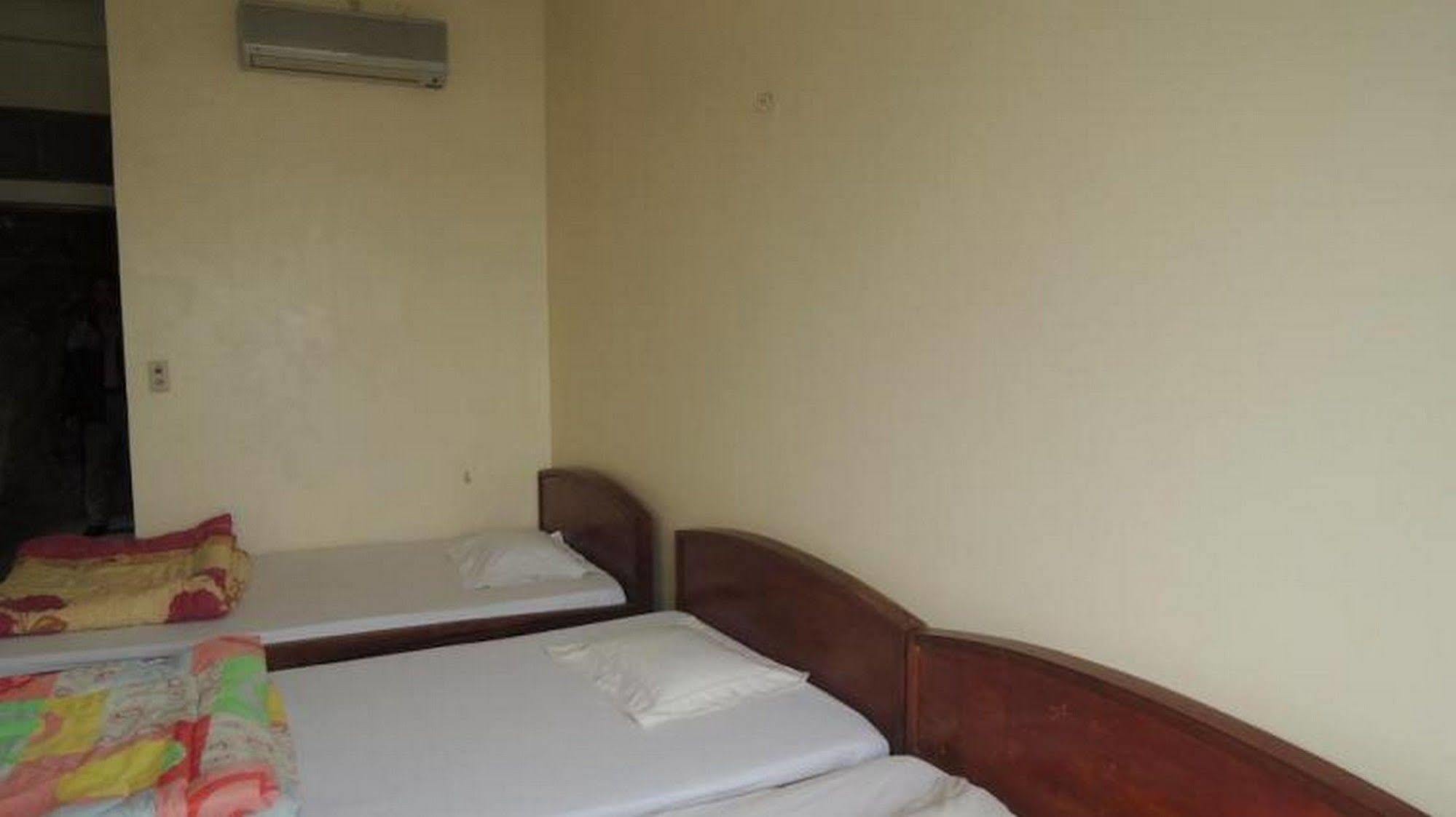 Nam Phuong Hotel Dong Khe Sau Esterno foto