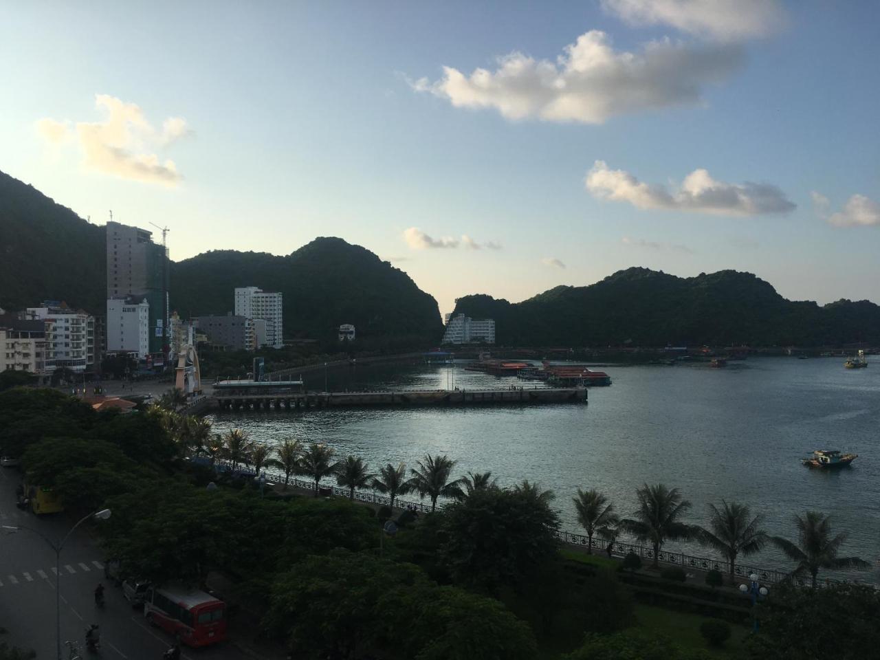 Nam Phuong Hotel Dong Khe Sau Esterno foto