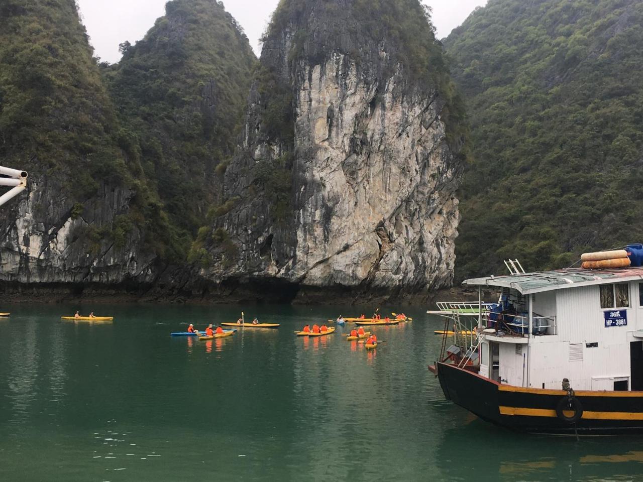 Nam Phuong Hotel Dong Khe Sau Esterno foto