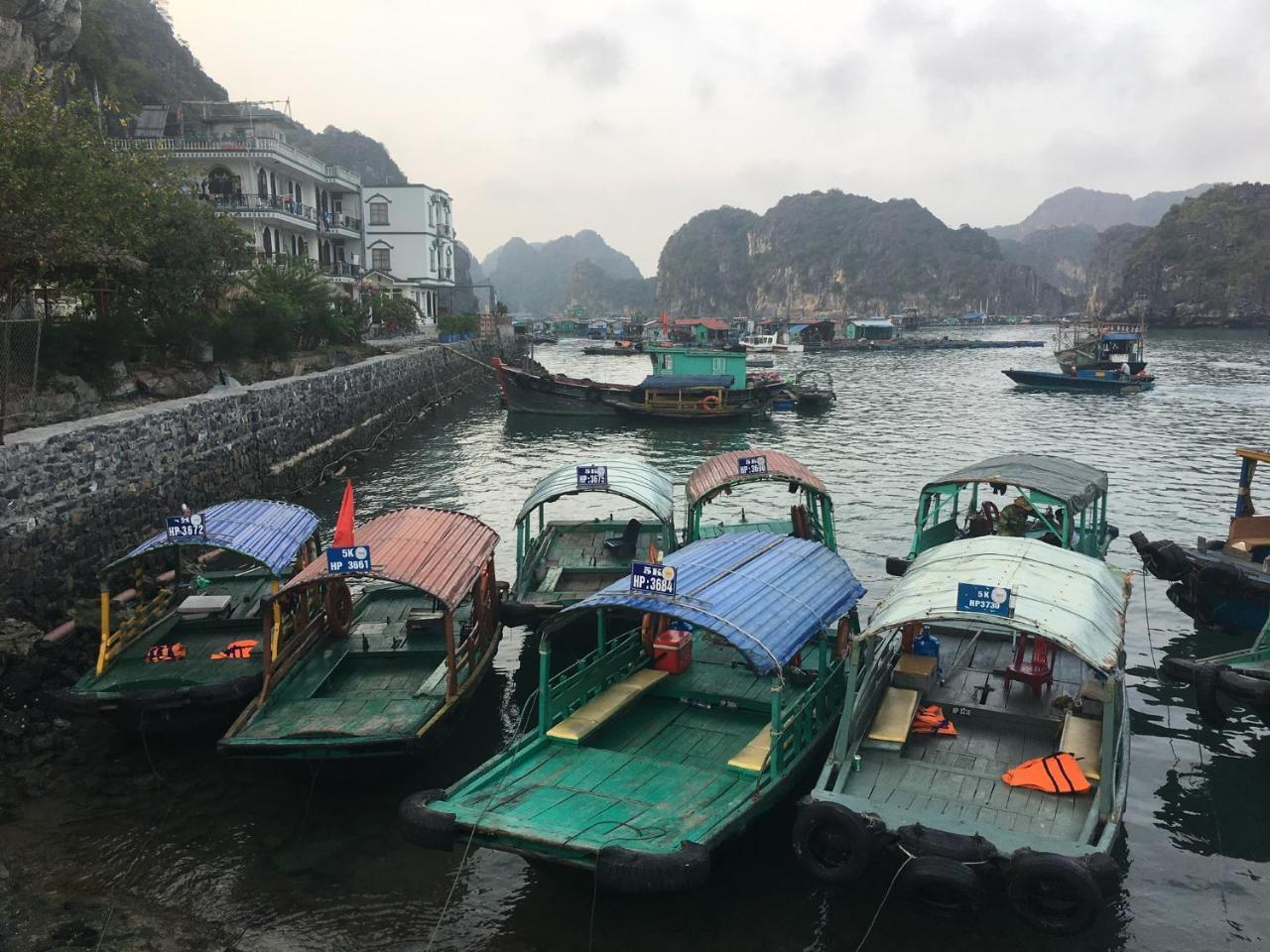 Nam Phuong Hotel Dong Khe Sau Esterno foto